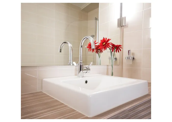 Koenigshof Hauptbahnhof Superior