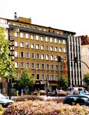 Koenigshof Hauptbahnhof Superior