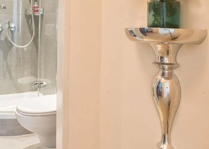 Koenigshof Hauptbahnhof Superior