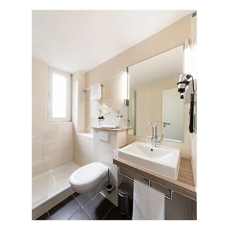 Hotel Koenigshof Hauptbahnhof Superior 3*