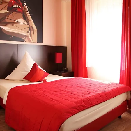 Koenigshof Hauptbahnhof Superior 3*