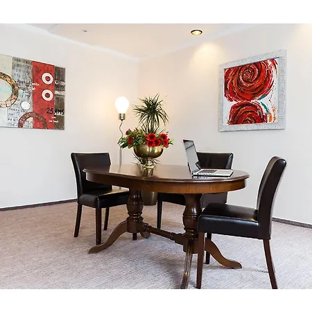 Koenigshof Hauptbahnhof Superior 3*